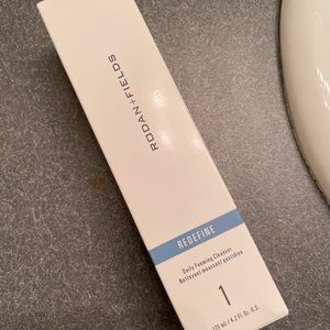 💎NWT💎 Rodan and Fields Redefine Daily Foaming Cleanser
